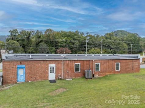 40 E Mills Street Columbus NC 28722
