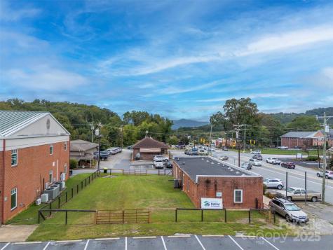 40 E Mills Street Columbus NC 28722