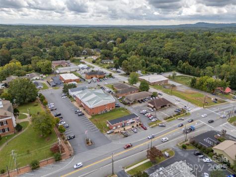 40 E Mills Street Columbus NC 28722