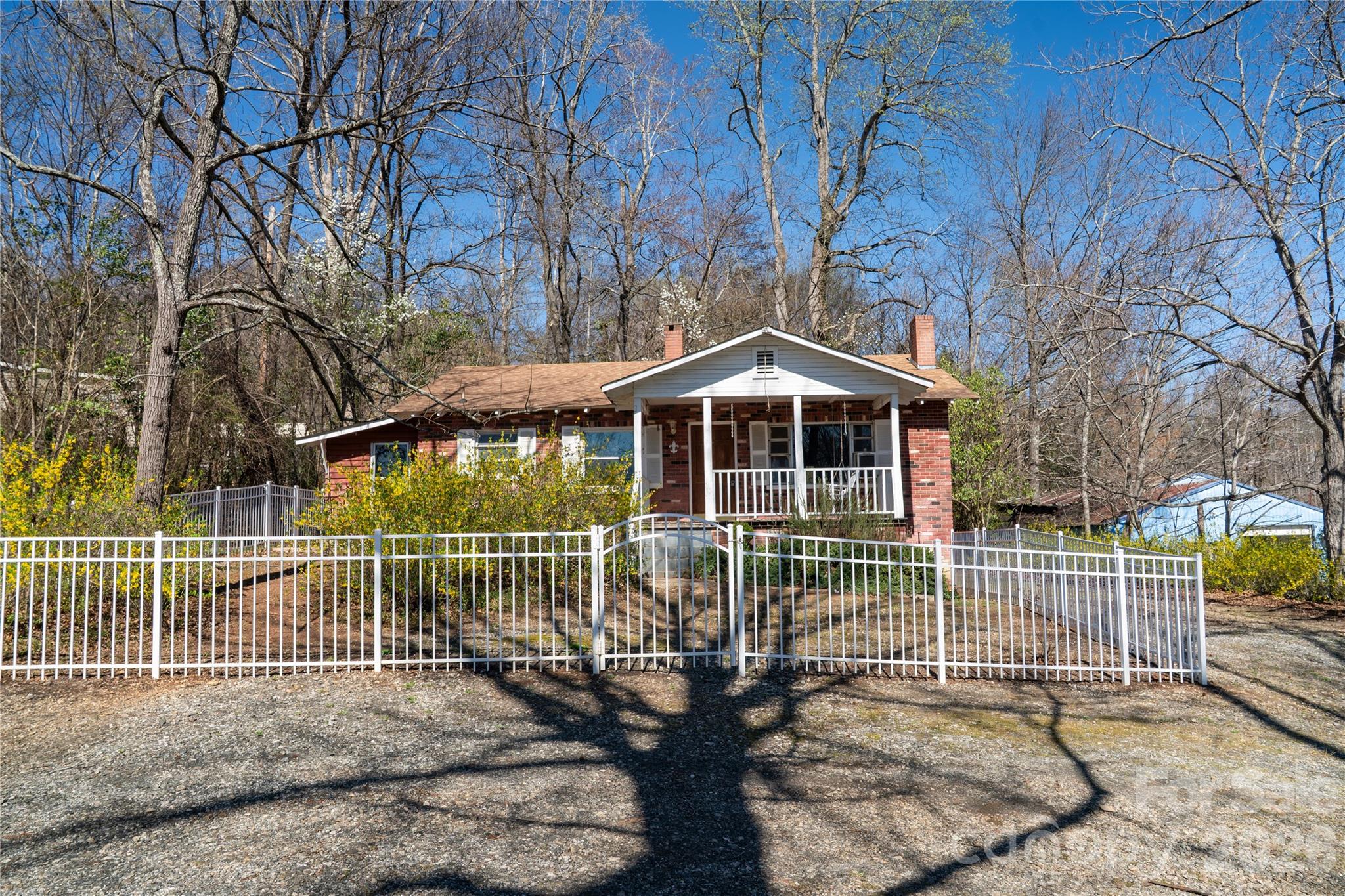 525 E Mills Street E Columbus NC 28722