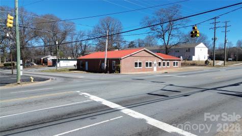 2303 E Main Street Lincolnton NC 28092