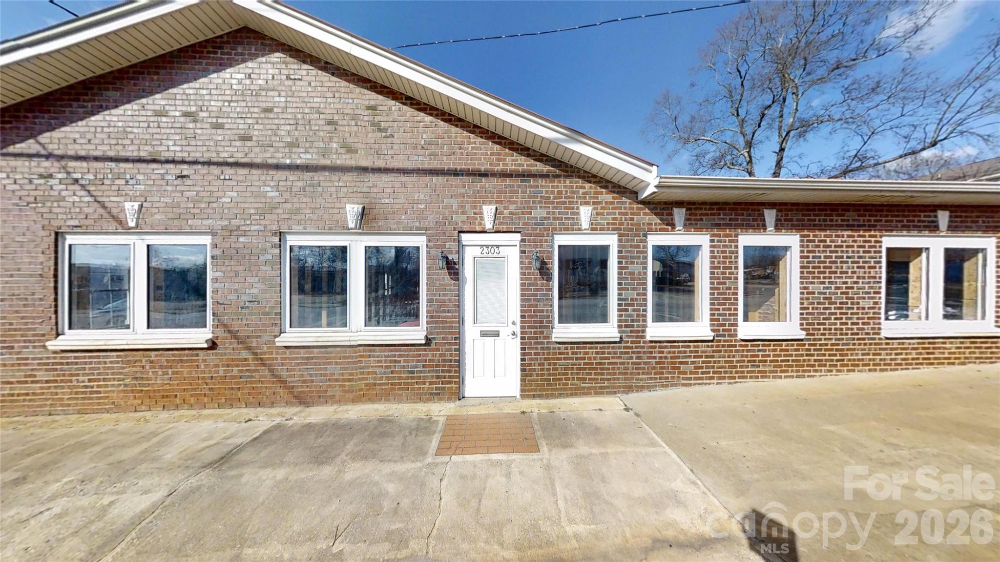 2303 E Main Street Lincolnton NC 28092