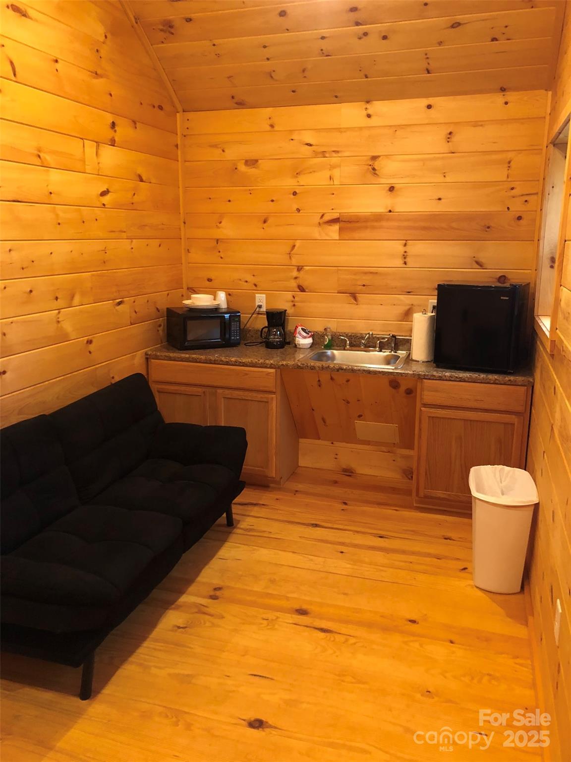 3645 Yancey Road Marion NC 28752