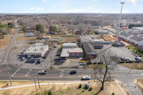 1041 N Main Street Mooresville NC 28115