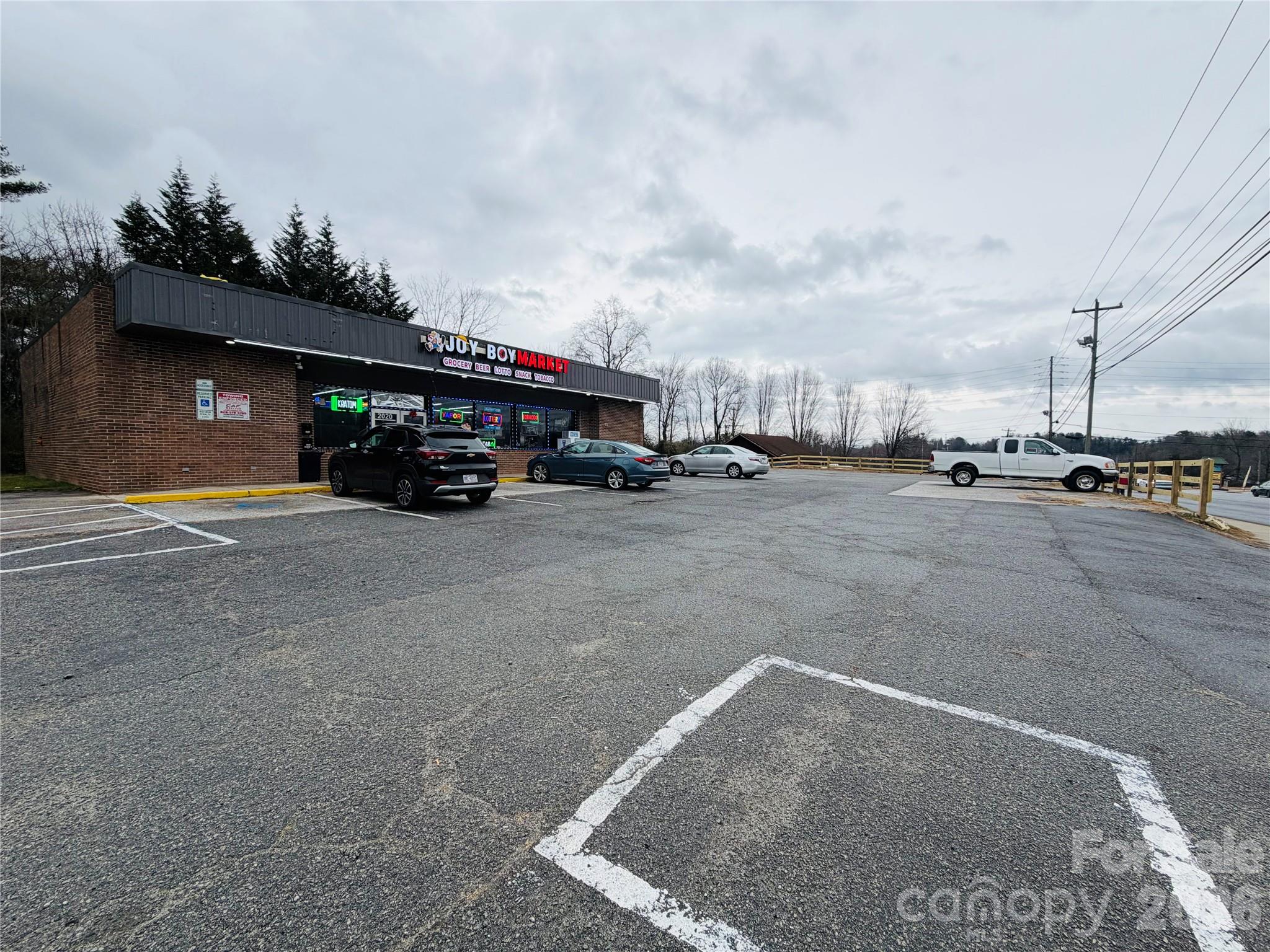 2020 Asheville Highway Hendersonville NC 28791