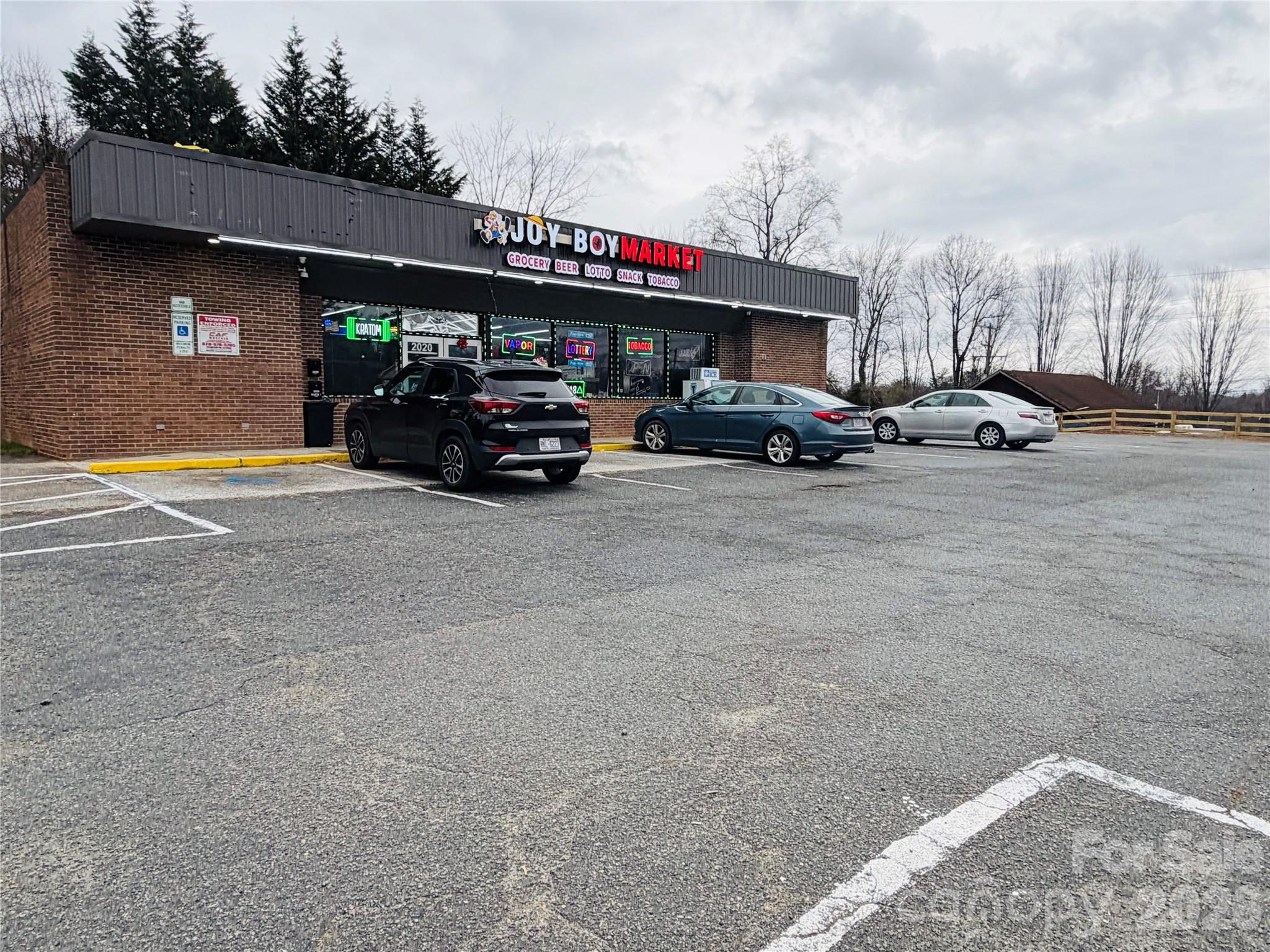 2020 Asheville Highway Hendersonville NC 28791