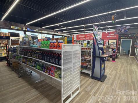 2020 Asheville Highway Hendersonville NC 28791