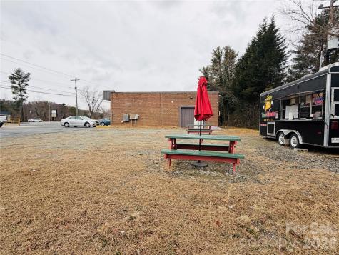 2020 Asheville Highway Hendersonville NC 28791