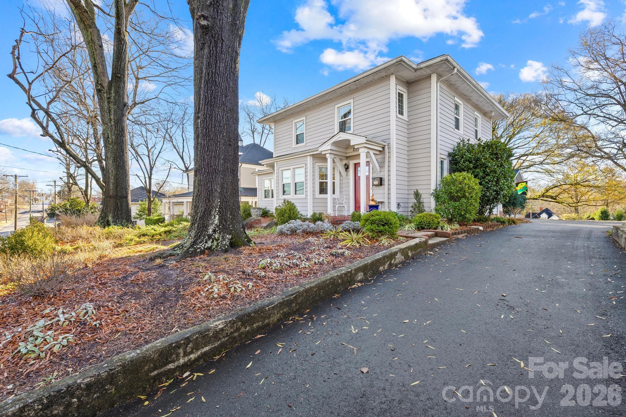 209 W 3rd Avenue Gastonia NC 28052