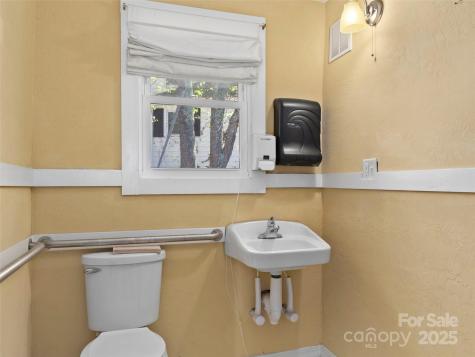 99 Walnut Street Waynesville NC 28786