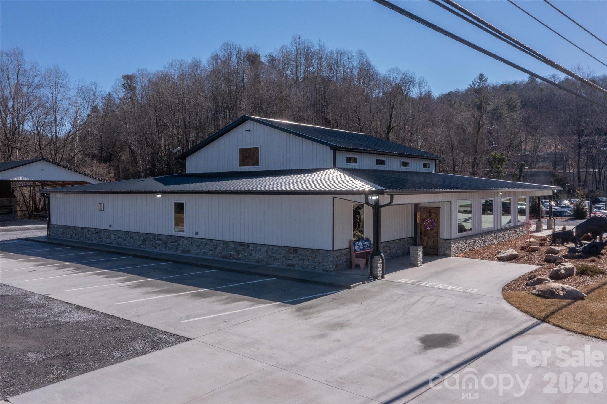 1380 N Main Street Marion NC 28752