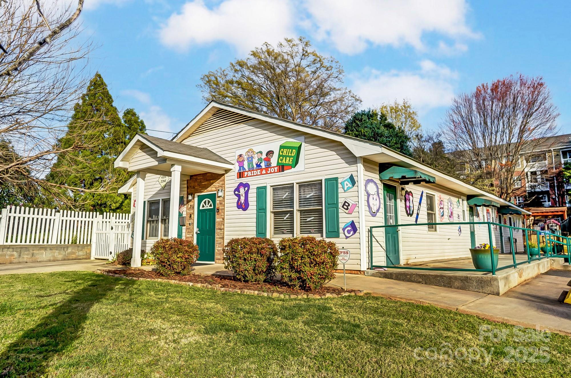 229 S Fox Street Charlotte NC 28204