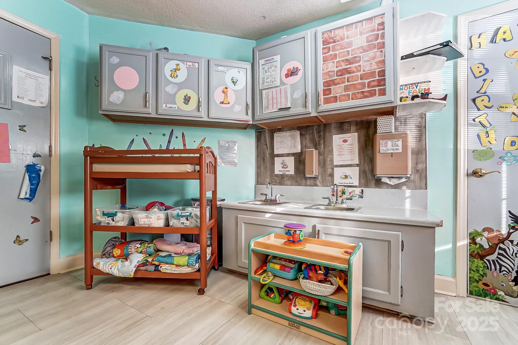 229 S Fox Street Charlotte NC 28204