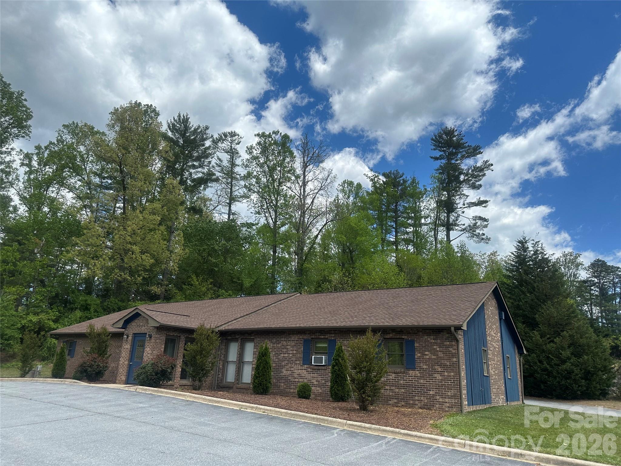 2920 Haywood Road Hendersonville NC 28791