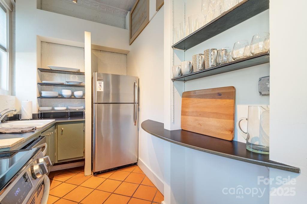 33 Carolina Lane Asheville NC 28801
