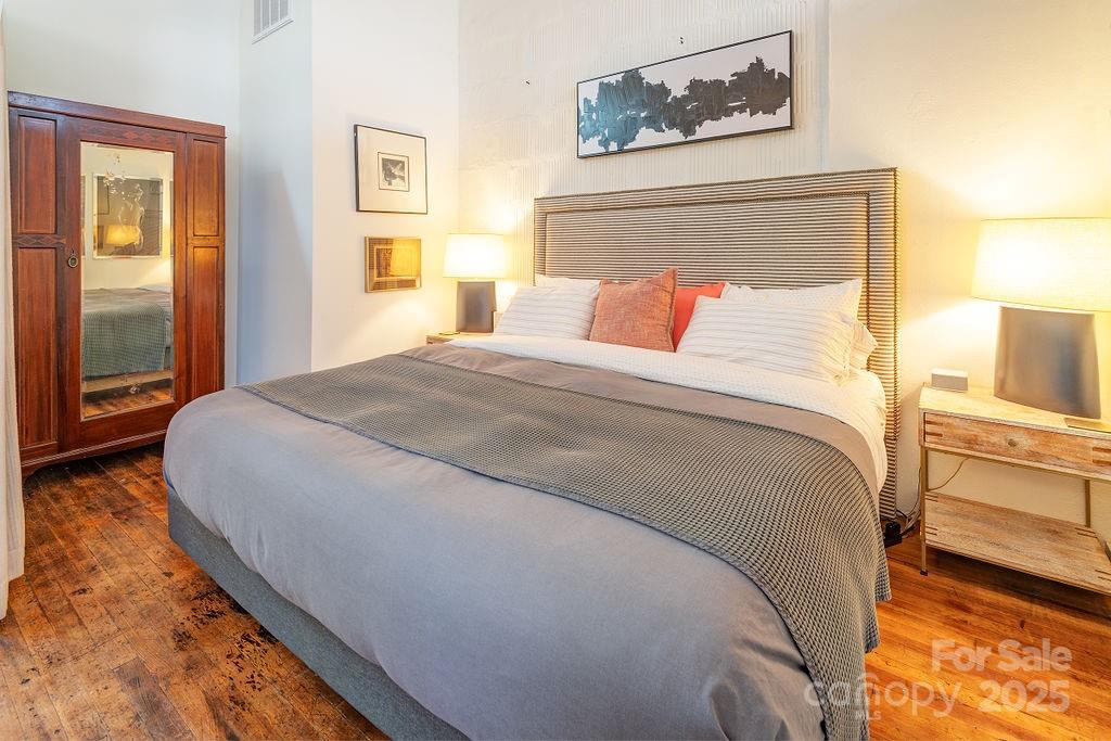 33 Carolina Lane Asheville NC 28801