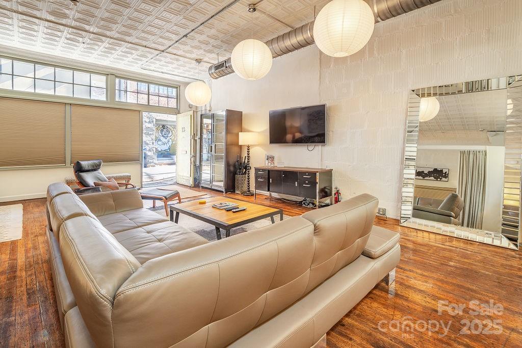 33 Carolina Lane Asheville NC 28801