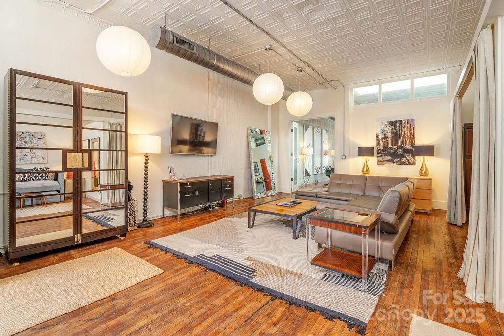 33 Carolina Lane Asheville NC 28801