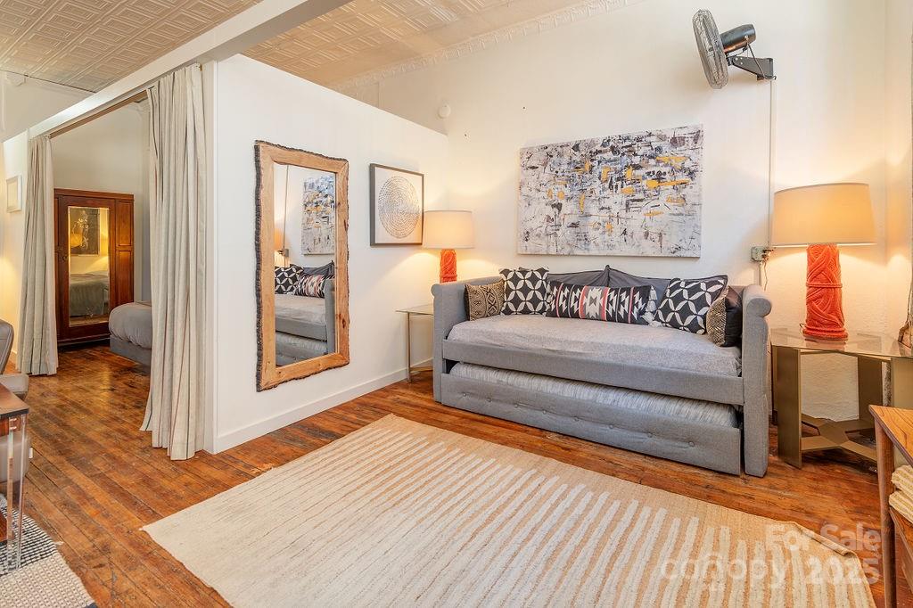33 Carolina Lane Asheville NC 28801