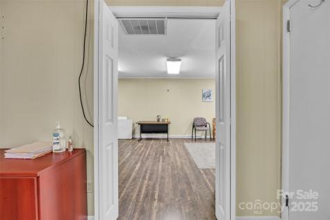 10 1st Avenue NW Taylorsville NC 28681