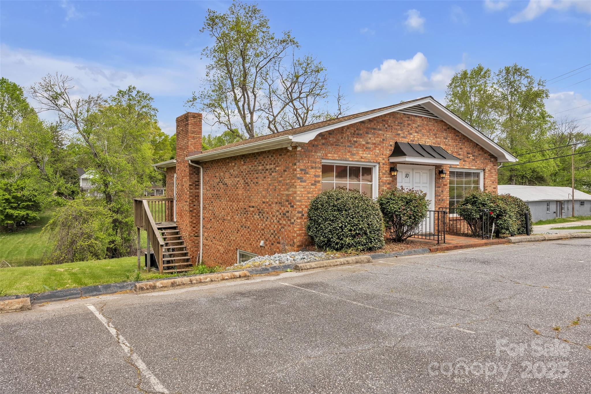 10 1st Avenue NW Taylorsville NC 28681