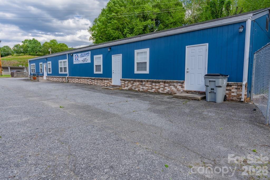1080 Main Street Lenoir NC 28645
