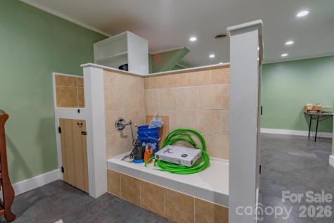 1080 Main Street Lenoir NC 28645