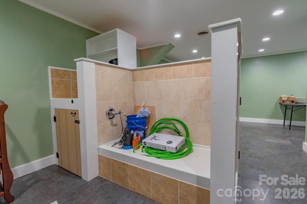 1080 Main Street Lenoir NC 28645
