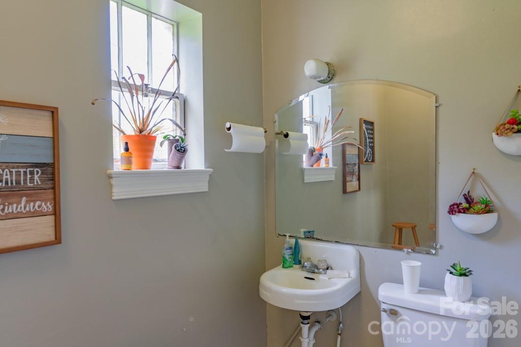1080 Main Street Lenoir NC 28645