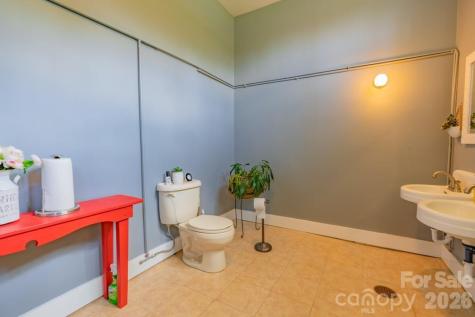 1080 Main Street Lenoir NC 28645