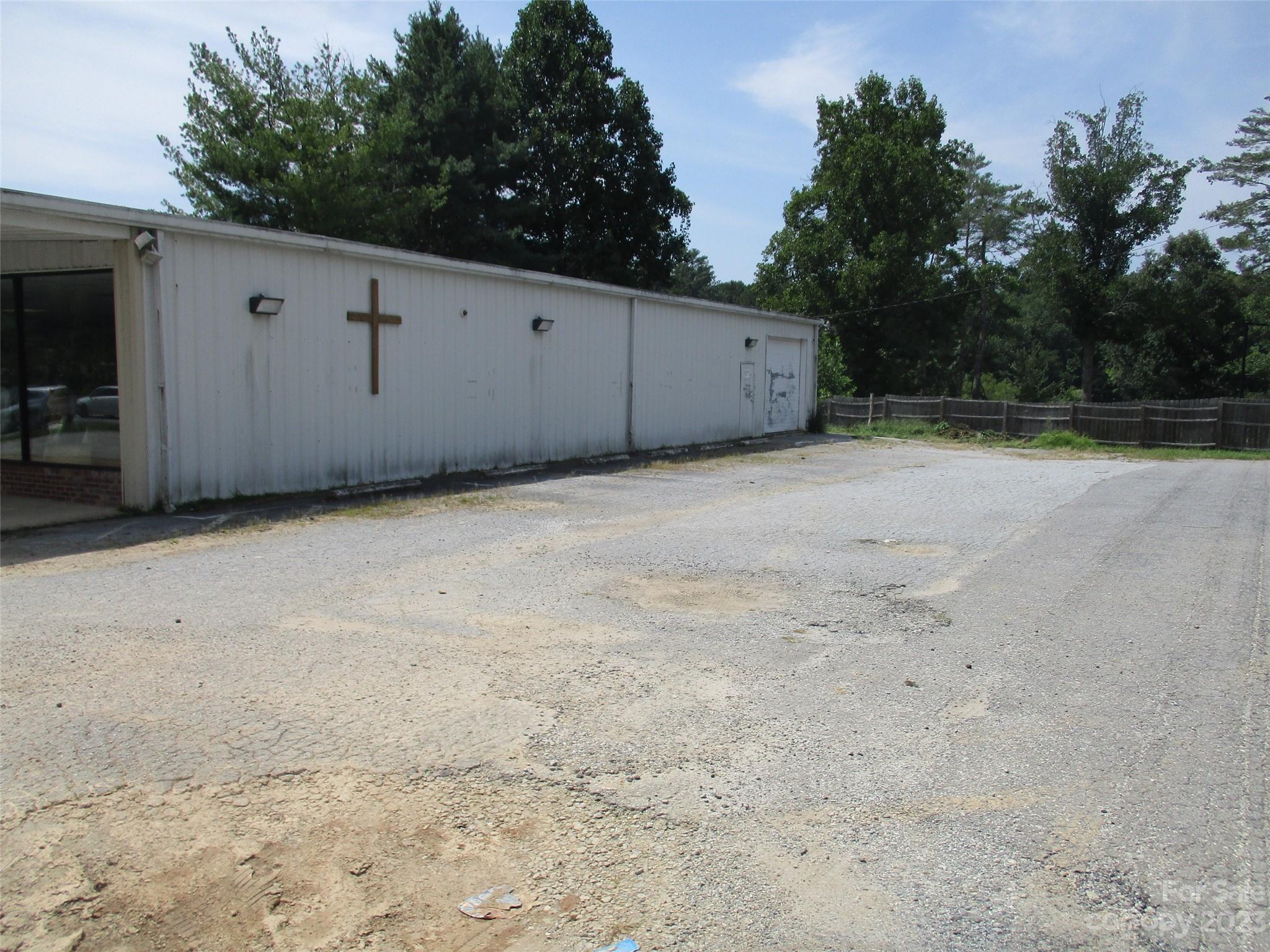 2247 Hendersonville Road Arden NC 28704