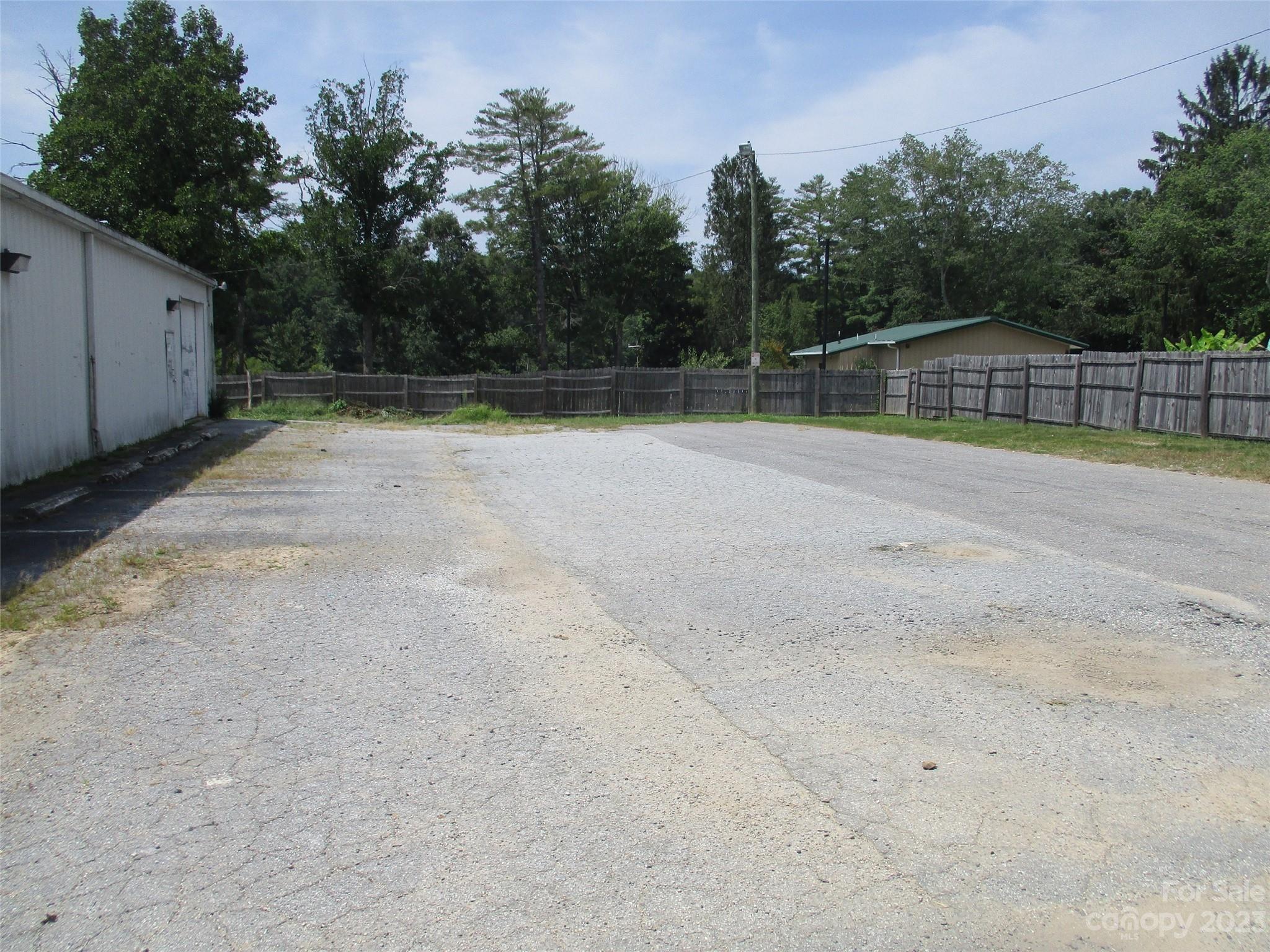 2247 Hendersonville Road Arden NC 28704