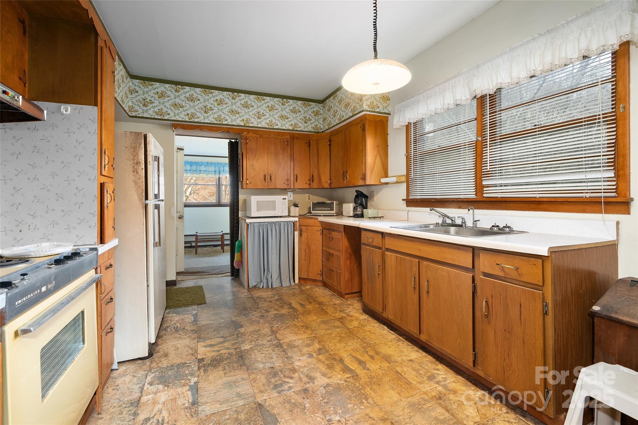 20826 Great Smoky Mountain Expressway Waynesville NC 28786