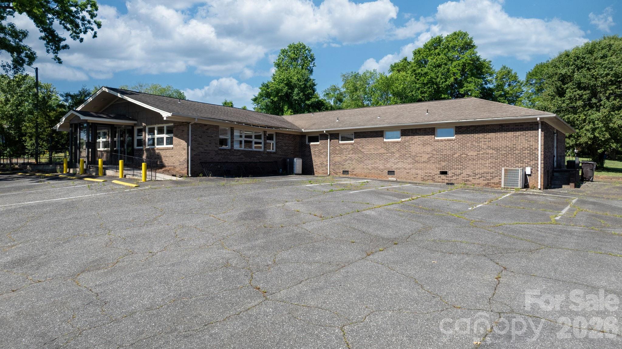 304 S Main Street Morganton NC 28655