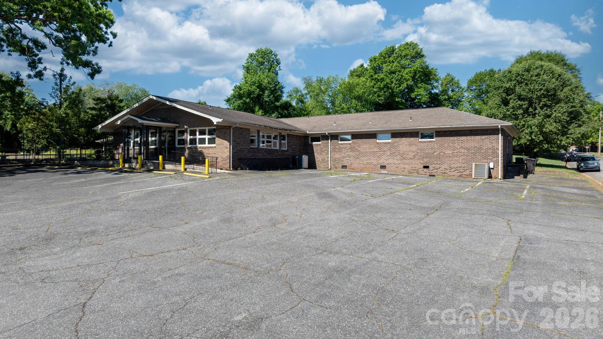304 S Main Street Morganton NC 28655
