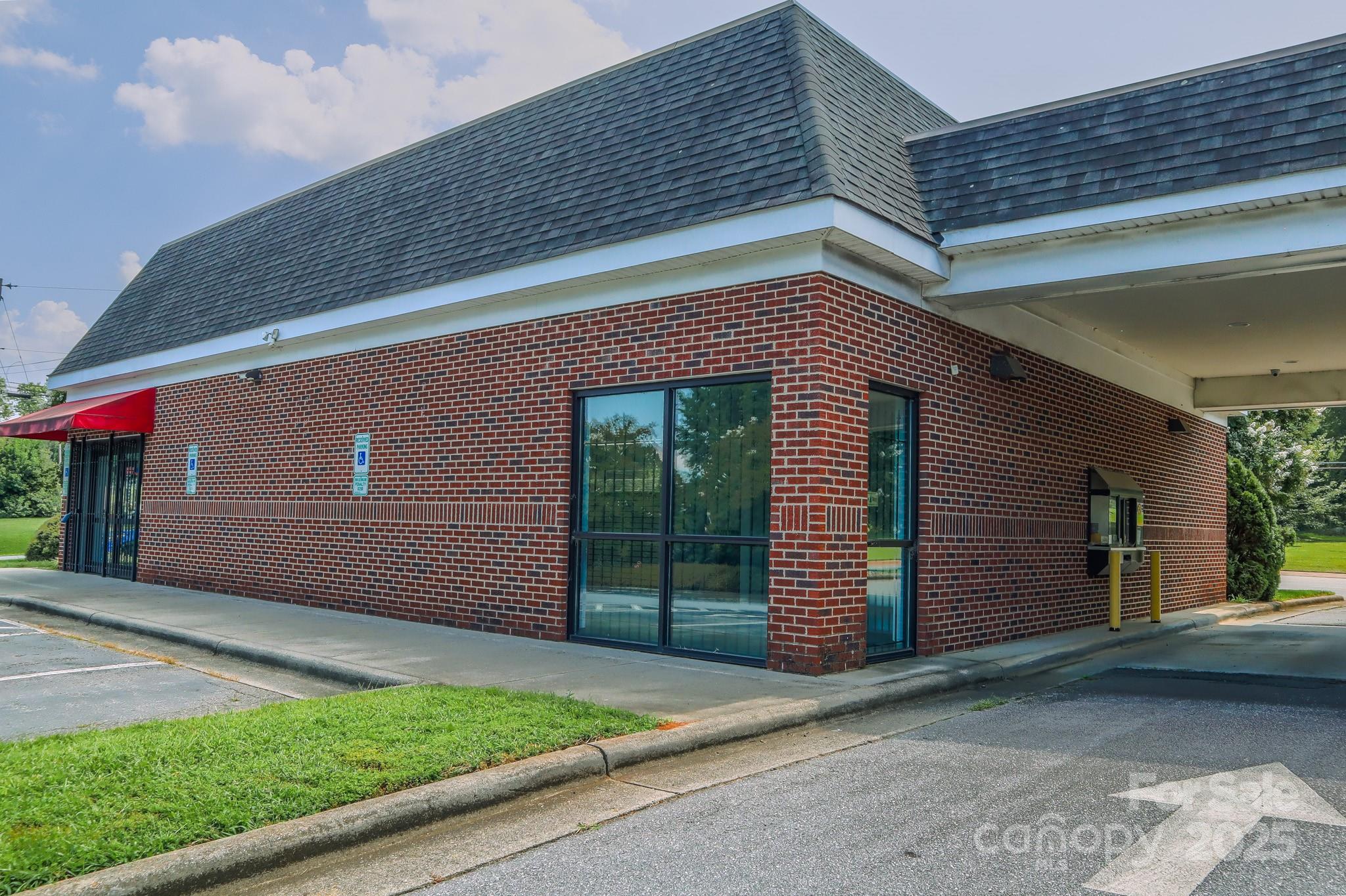 317 1st Street E Conover NC 28613
