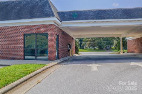 317 1st Street E Conover NC 28613