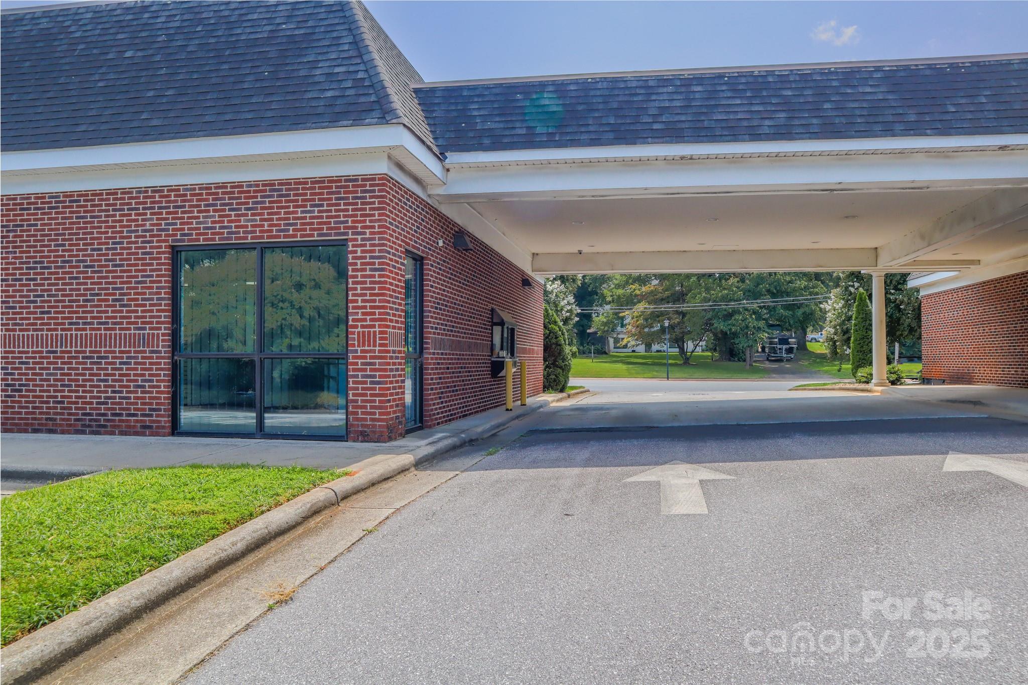 317 1st Street E Conover NC 28613