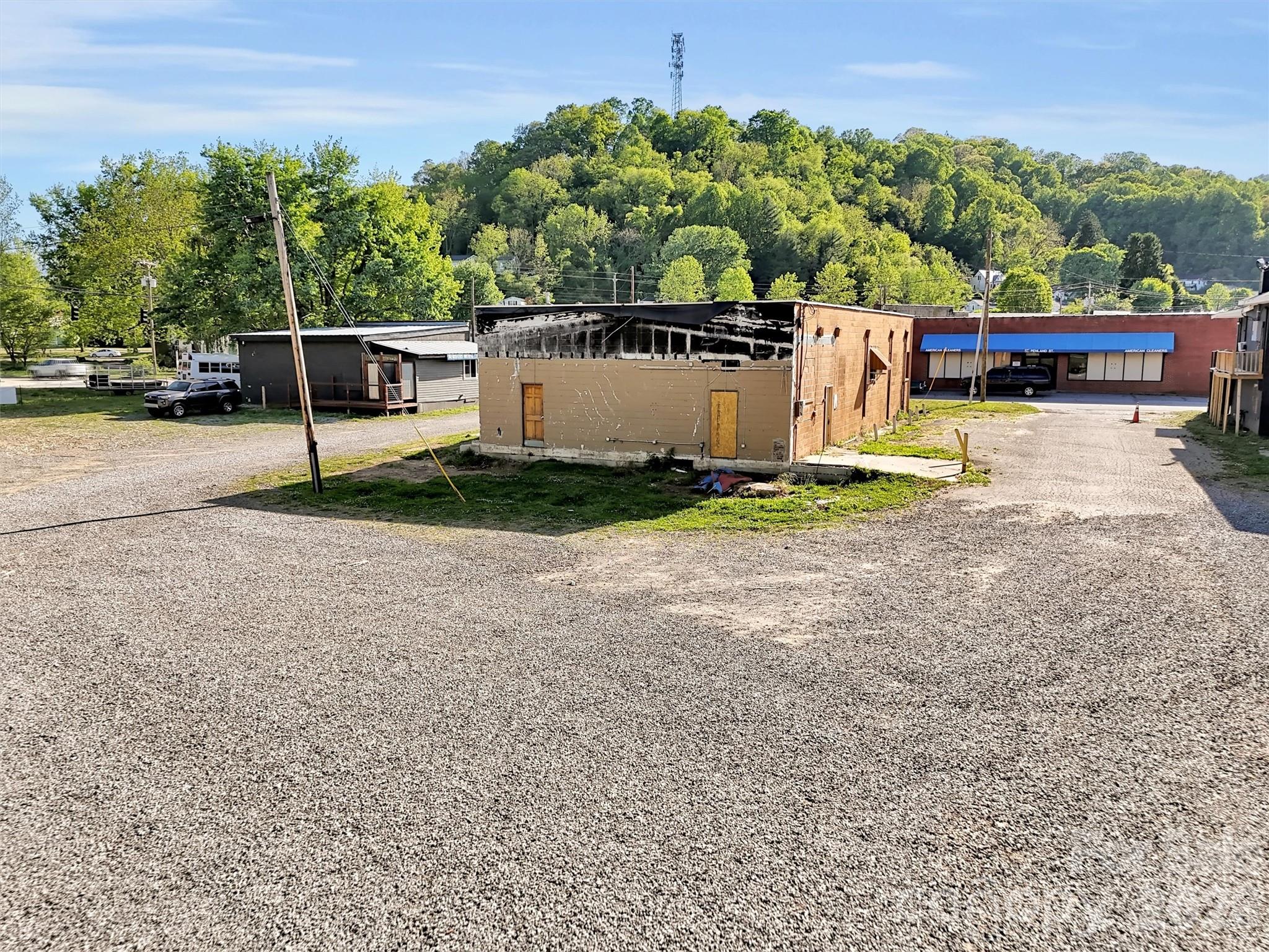 31 Penland Street Canton NC 28716