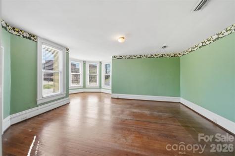 121 5th Avenue NE Hickory NC 28601