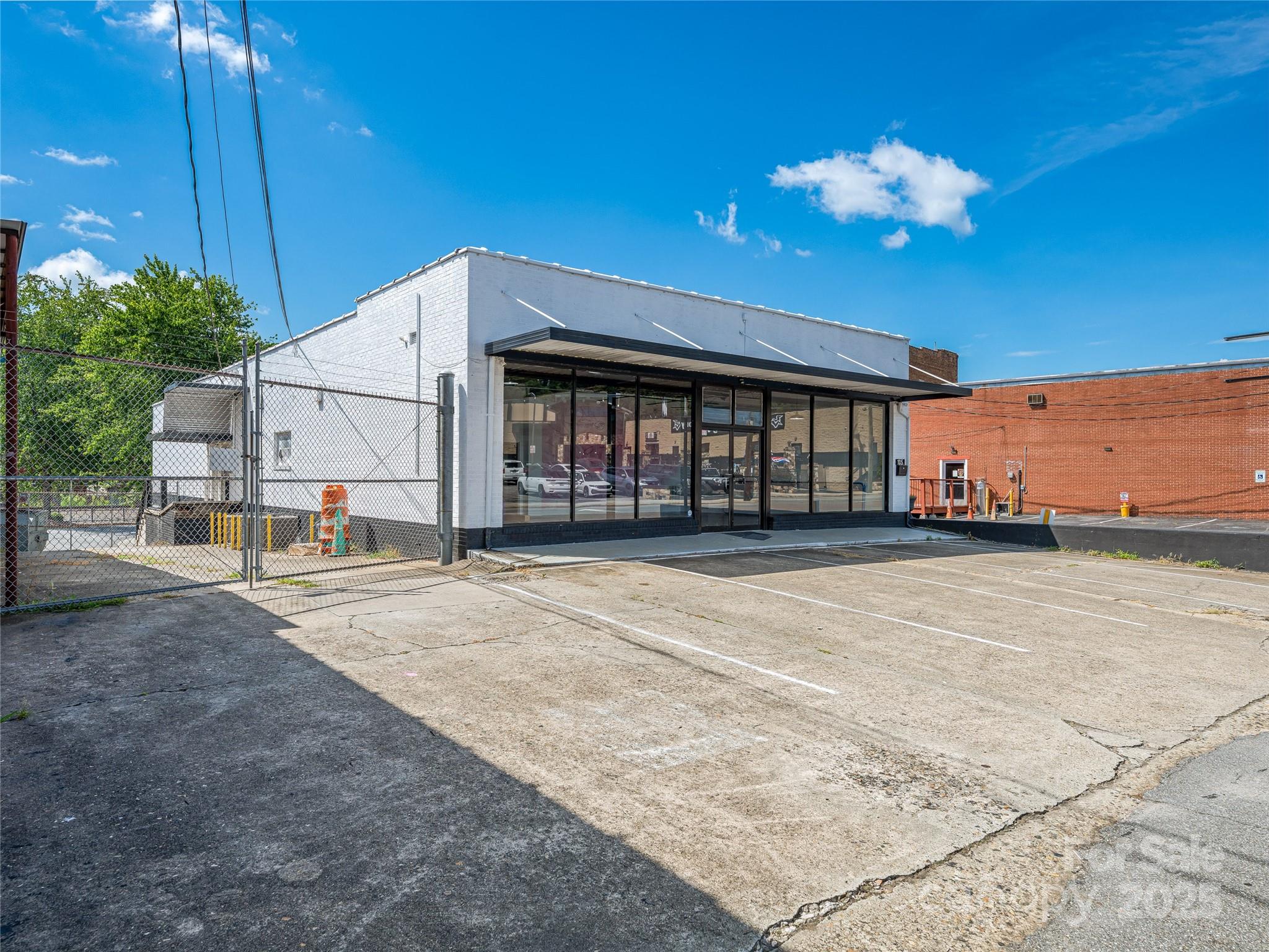 105 W Henderson Street Marion NC 28752