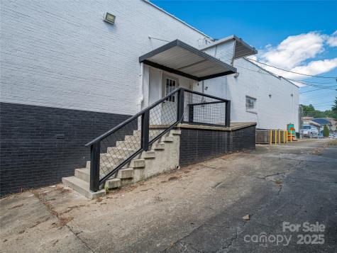 105 W Henderson Street Marion NC 28752
