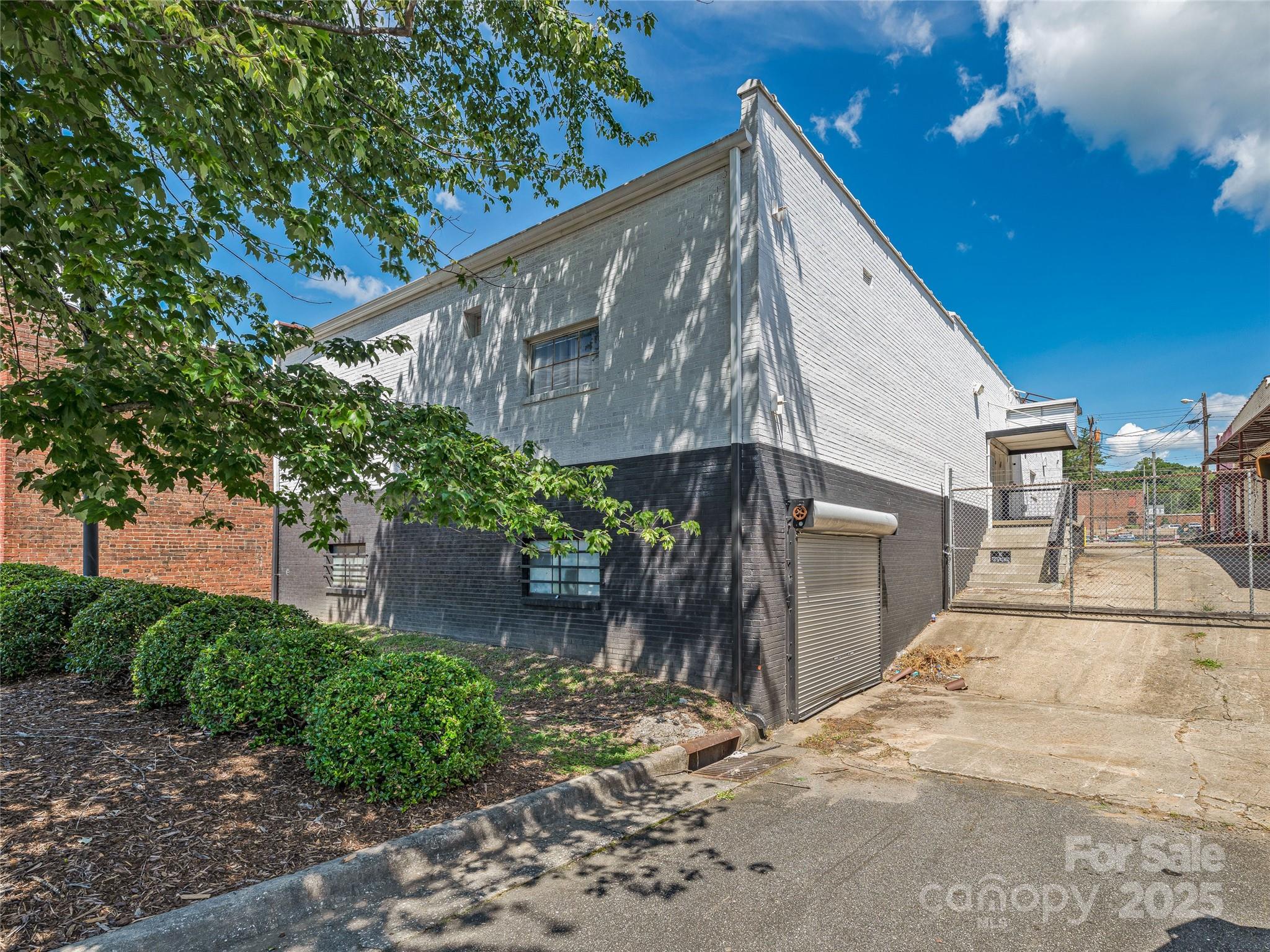 105 W Henderson Street Marion NC 28752