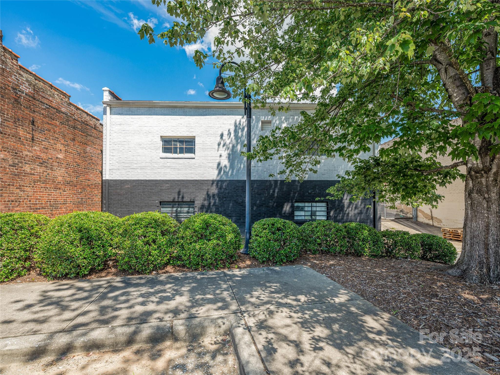 105 W Henderson Street Marion NC 28752