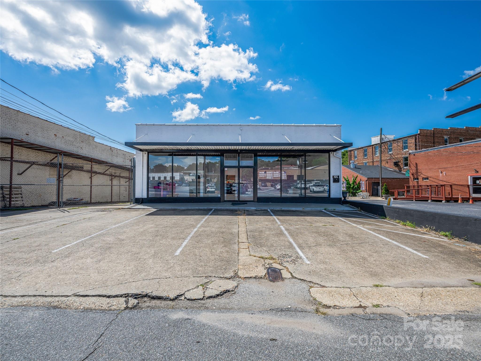 105 W Henderson Street Marion NC 28752