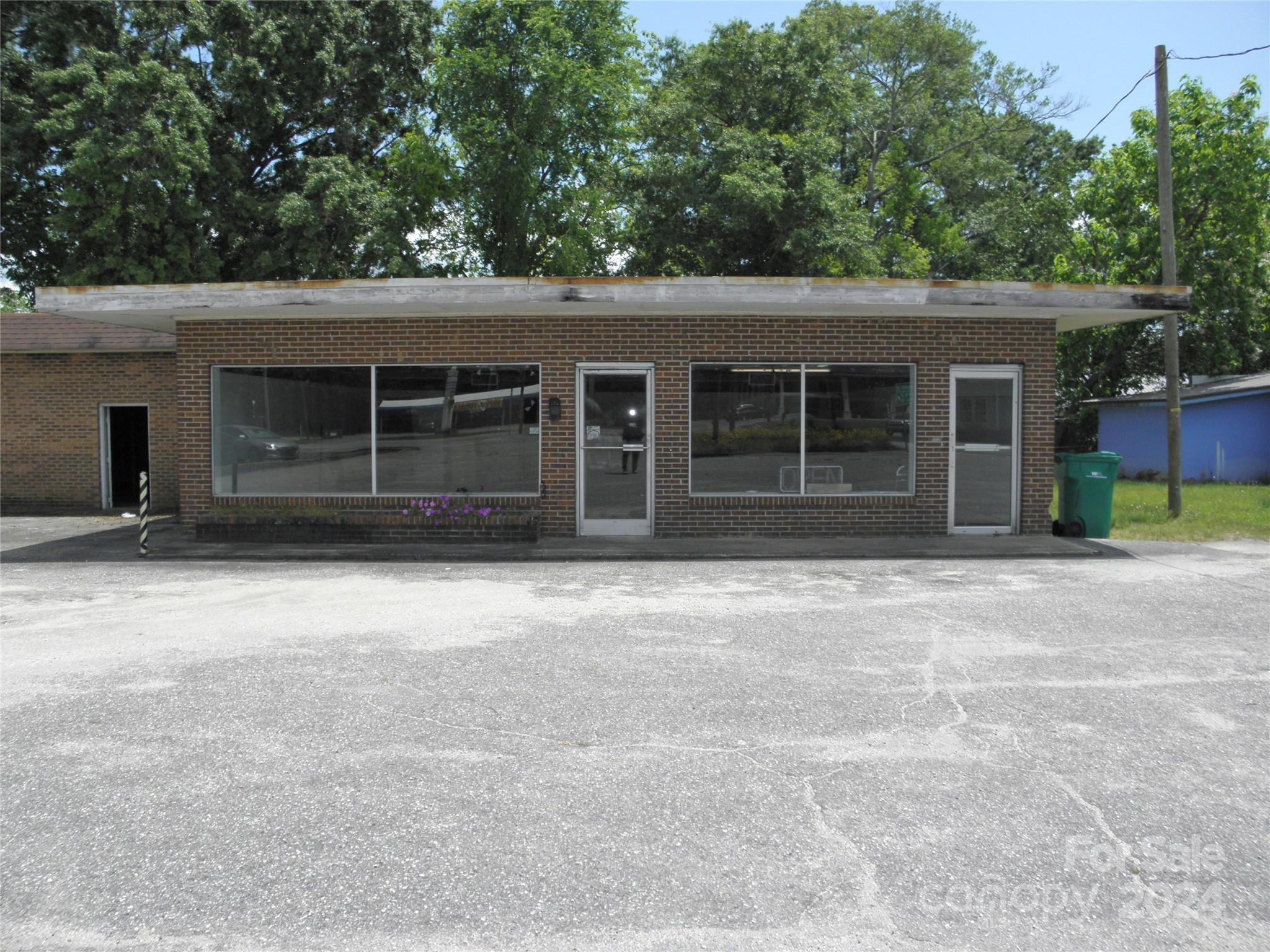 185 Highway 1 South Cheraw SC 29520