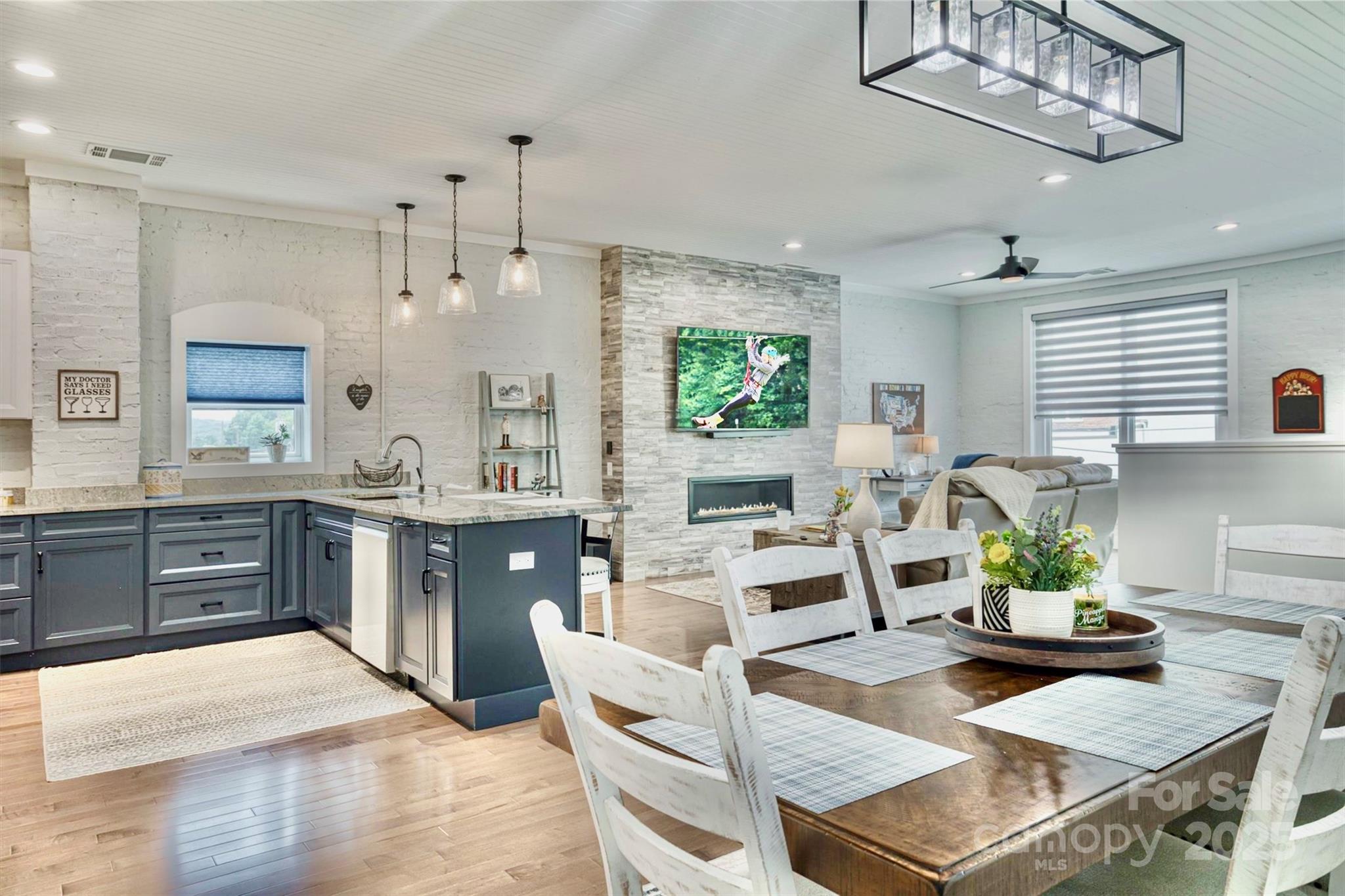 118 Mulberry Street NW Lenoir NC 28645