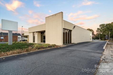 704 N Cannon Boulevard Kannapolis NC 28083