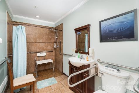 2415 A,b & 2441 S Center Street Hickory NC 28602