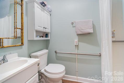 2415 A,b & 2441 S Center Street Hickory NC 28602